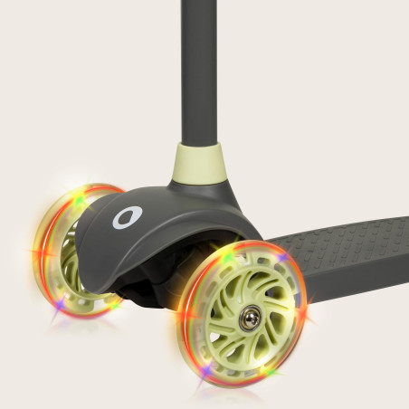 Lionelo patinete triciclo con luces LED Jessy Grey Green