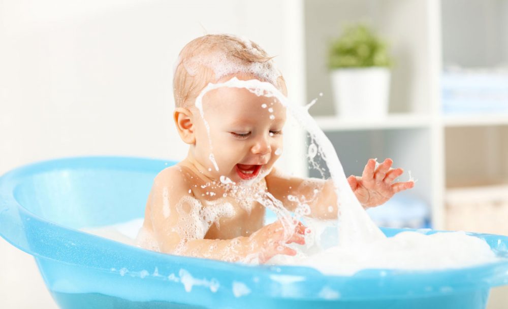 Consejos al escoger bañeras para tu bebé - Blog Mi cochecito